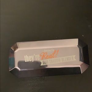 Benefit Duo Shadow Blender